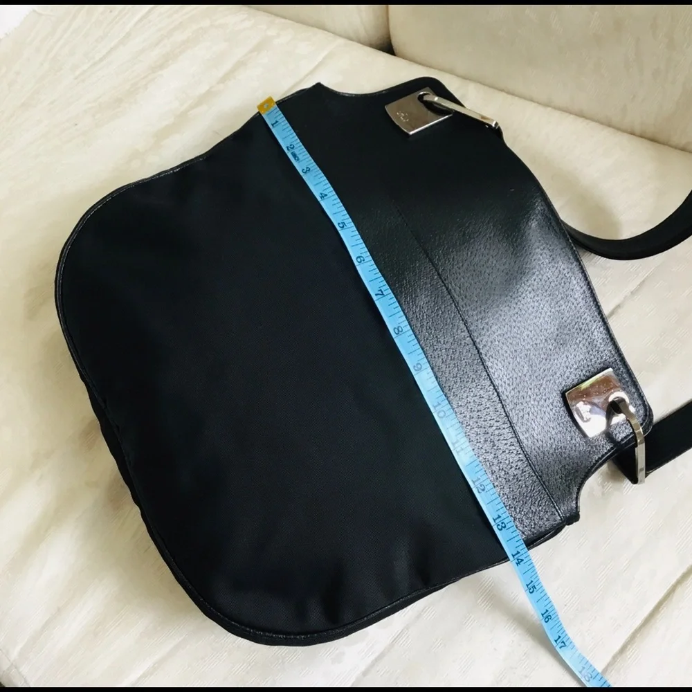 GUCCI shoulder bag/ crossbody 🖤🤍🖤 - Picture 13 of 15